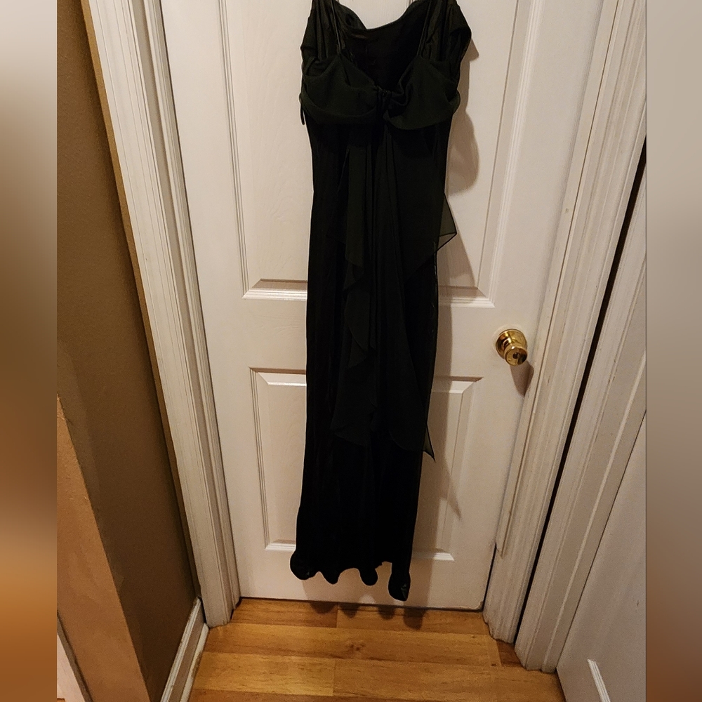 Gown - Picture 3 of 3